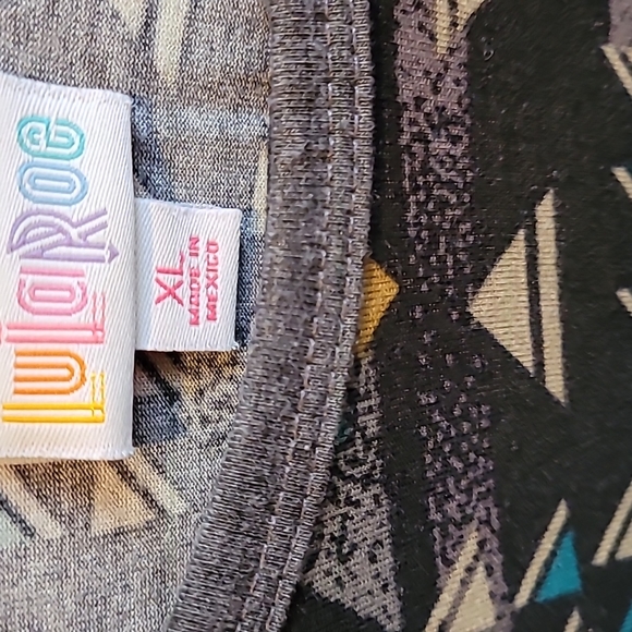 LaLaRoe Raglan - Picture 2 of 3